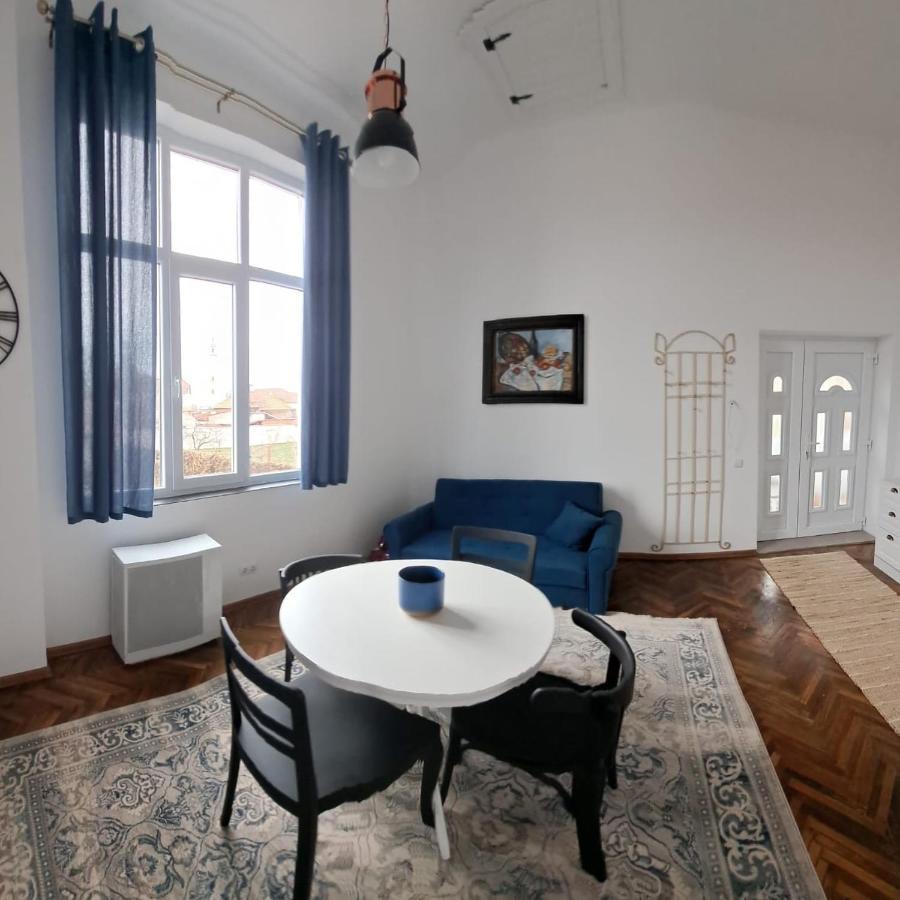 Weisz Apartment-City Center-Free Private Parking,Wifi,Ac Carei Exterior foto